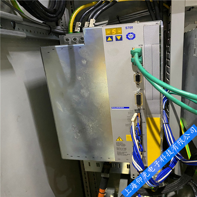  �Ơ�Ħ��S700�ŷ��(q��)����ָʾ��һֱ�W���ϾS�� 670-s67001����r��