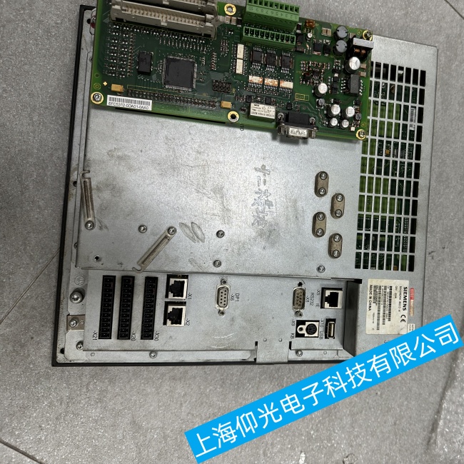 �G�����T�Ӕ�(sh��)��ϵ�y(t��ng)SINUMERIK 802D SL�o�������M(j��n)�����ϵ�y(t��ng)���ϾS��(li��n)ϵ��ʽ